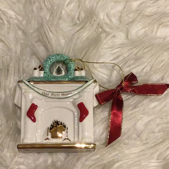 Our First Home 2021 Ceramic ornament from Christmas Tree Spode - Picture 2 of 14